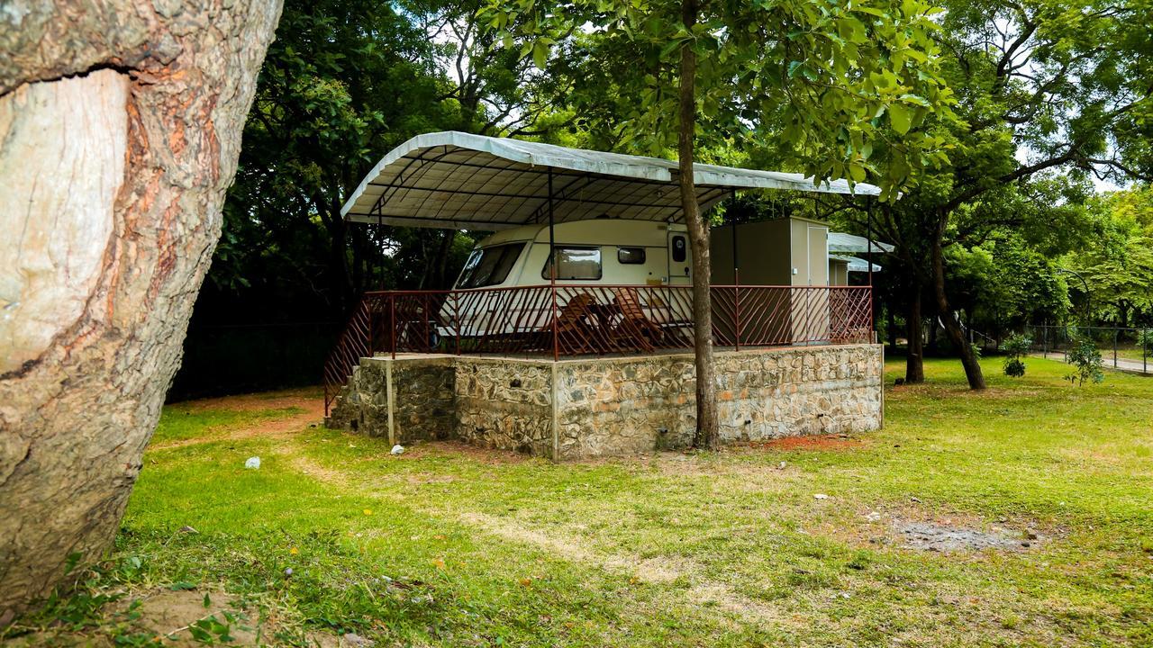 Bed and Breakfast Malwathu Oya Caravan Park Анурадхапура Екстер'єр фото