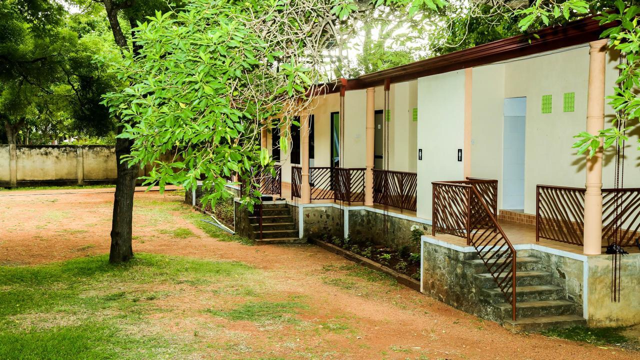 Bed and Breakfast Malwathu Oya Caravan Park Анурадхапура Екстер'єр фото