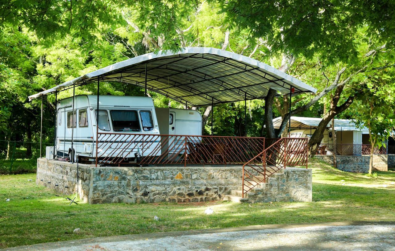 Bed and Breakfast Malwathu Oya Caravan Park Анурадхапура Екстер'єр фото
